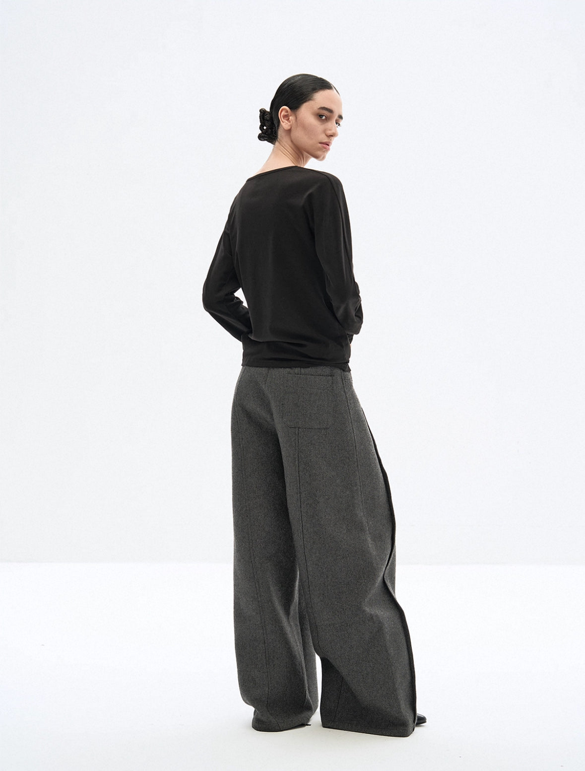 « Minimal » Knit Wide-Neck Long Sleeve