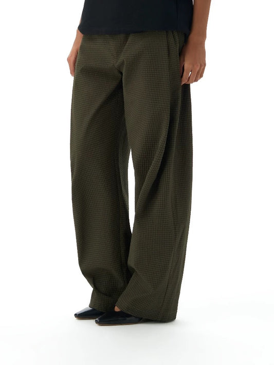 « Walnut » Pleated Green Pants