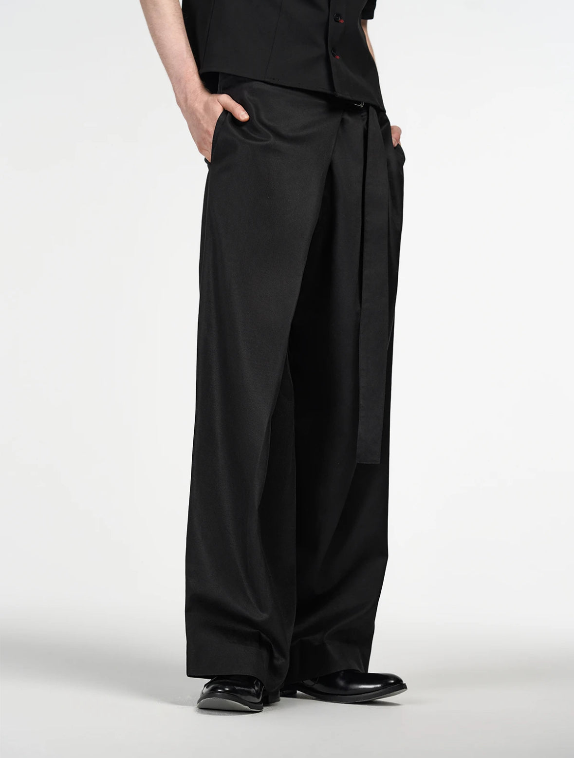 "Hermitage" Black Tencel Pants