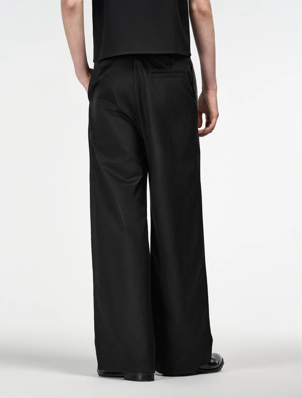 "Hermitage" Black Tencel Pants