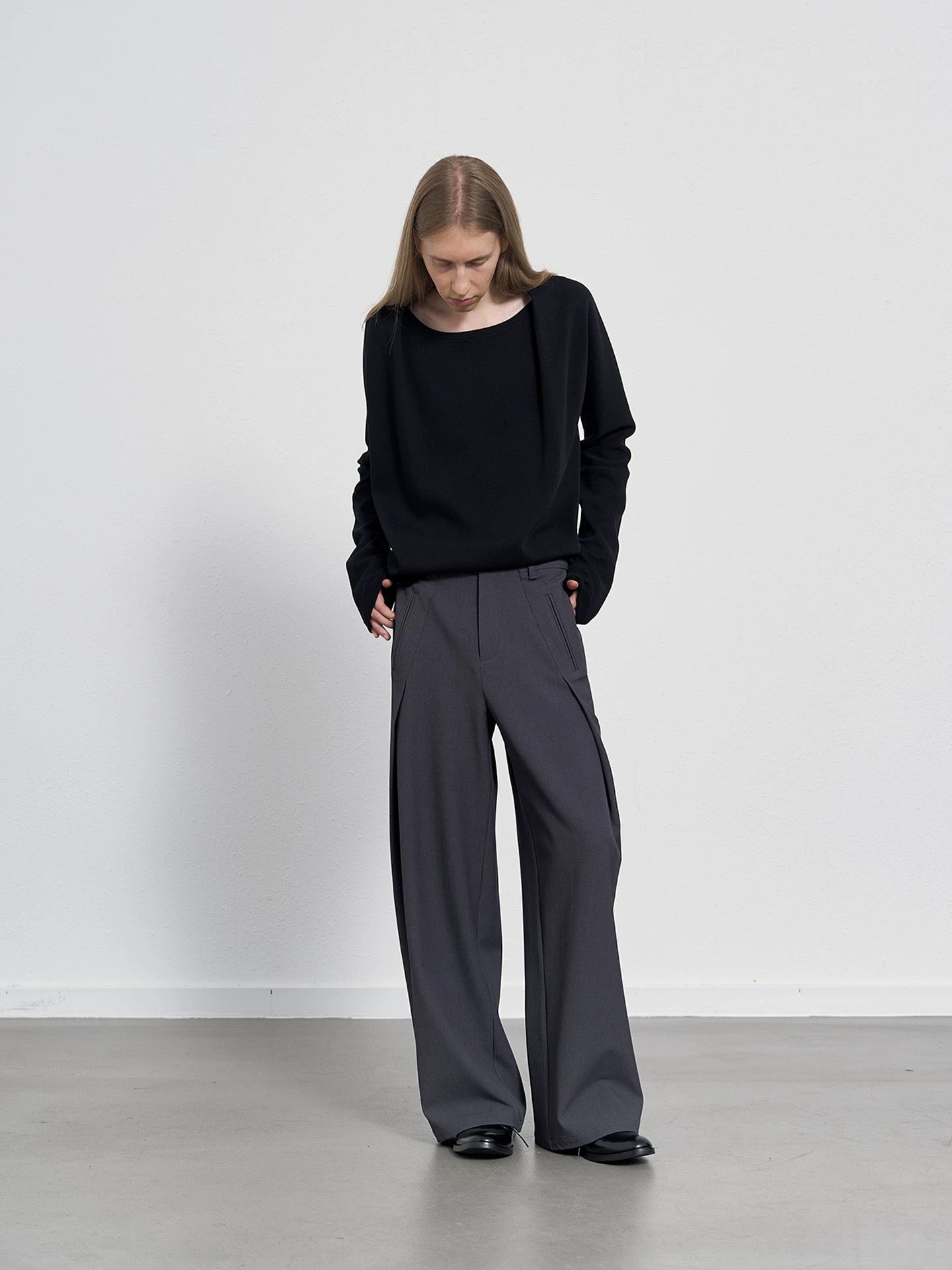 « Side Pleat » Wide Straight-Leg Pants