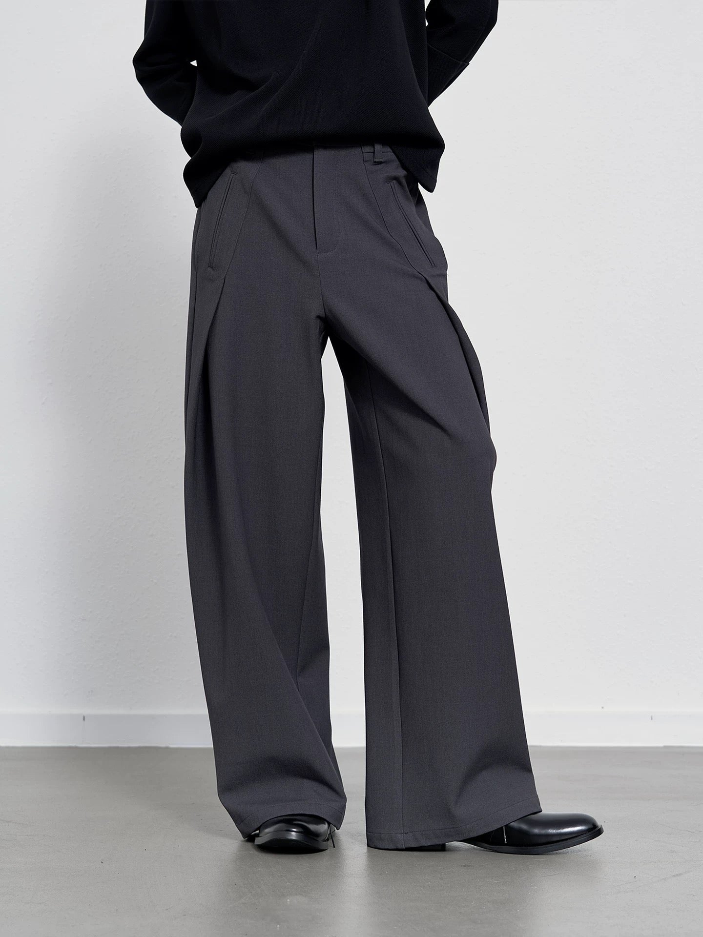 « Side Pleat » Wide Straight-Leg Pants