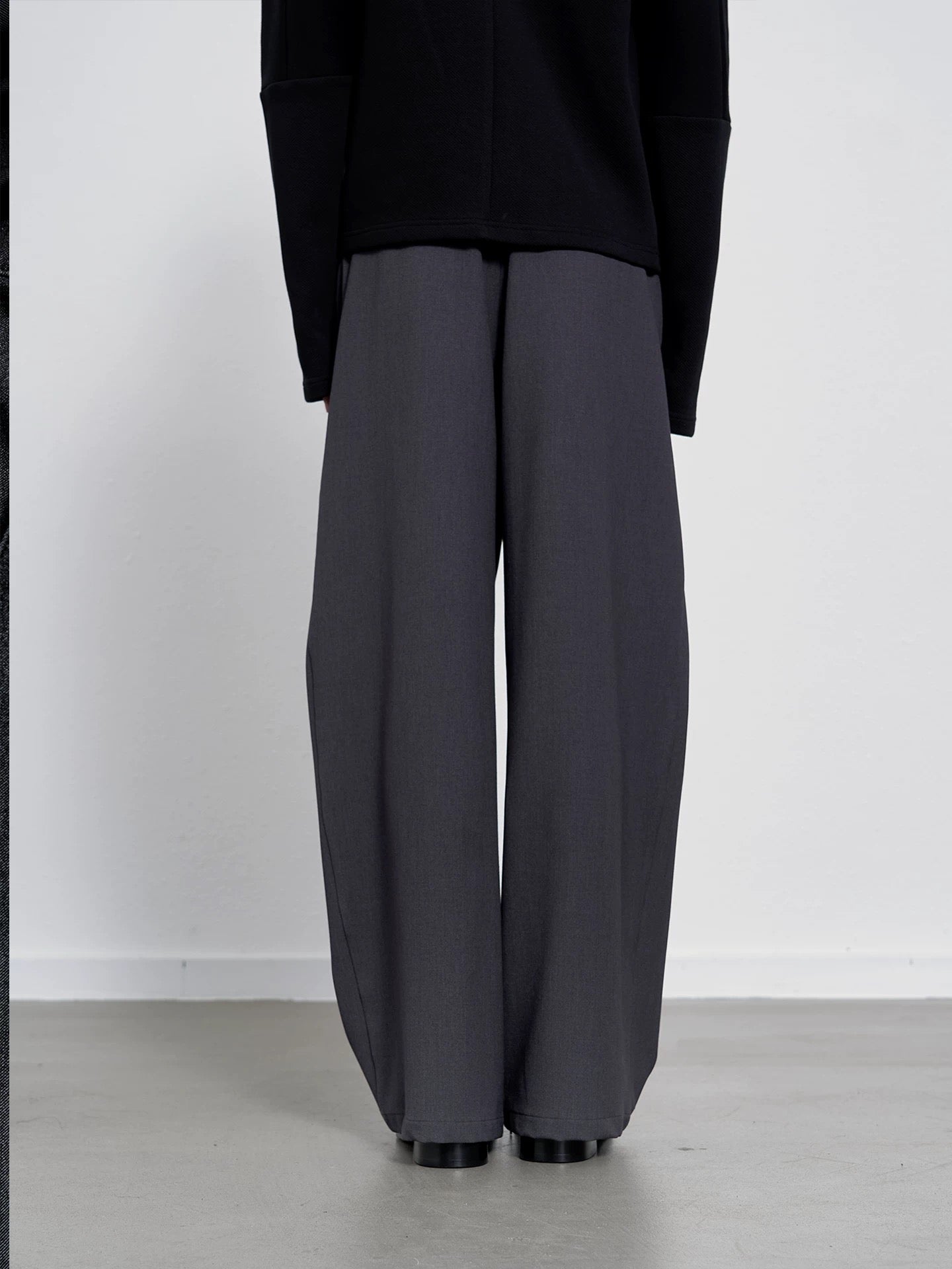 « Side Pleat » Wide Straight-Leg Pants