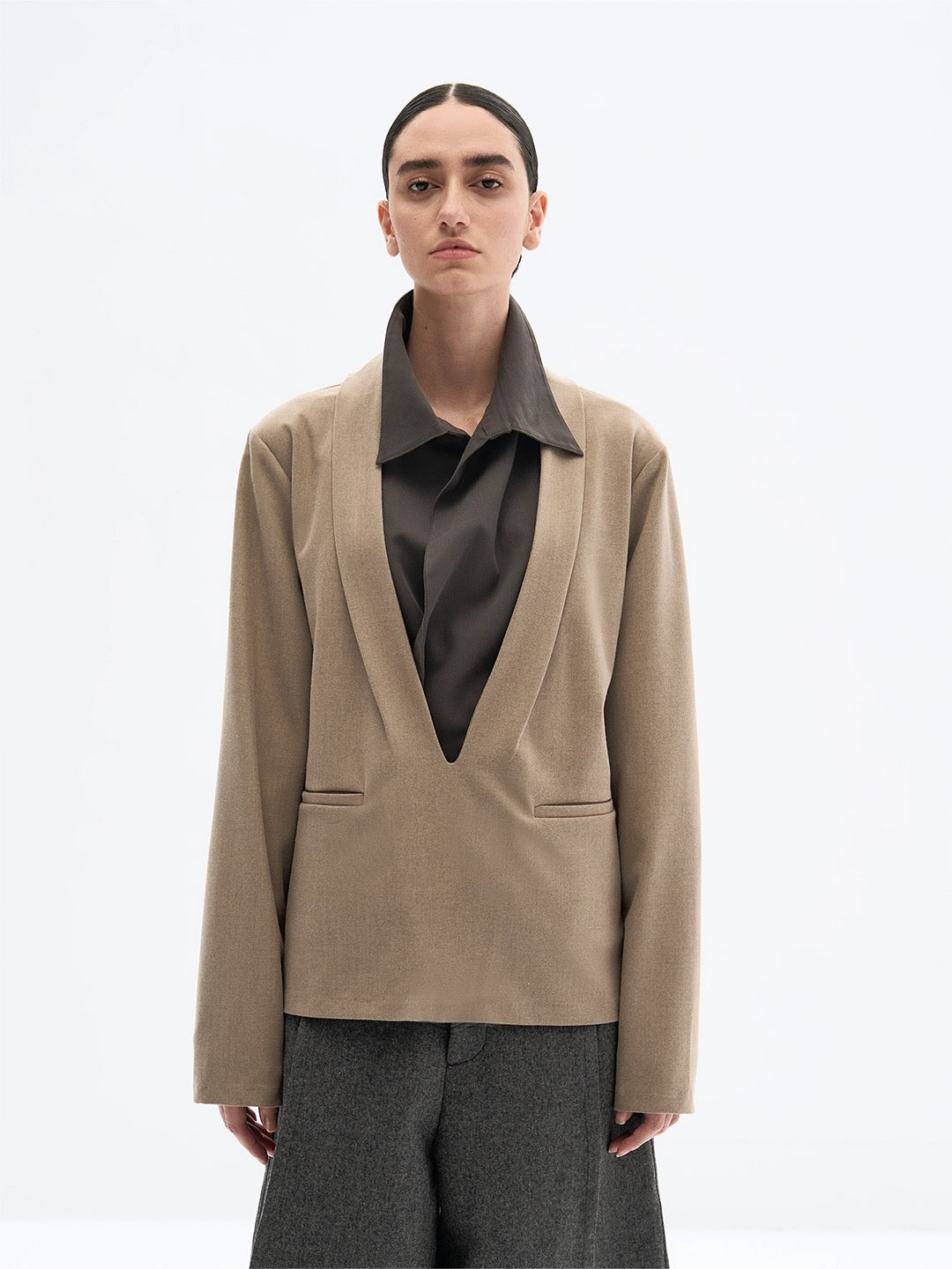 "Taupe V" Collar Blazer Fit Adjusted