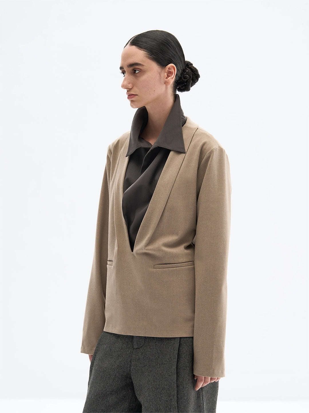 "Taupe V" Collar Blazer Fit Adjusted