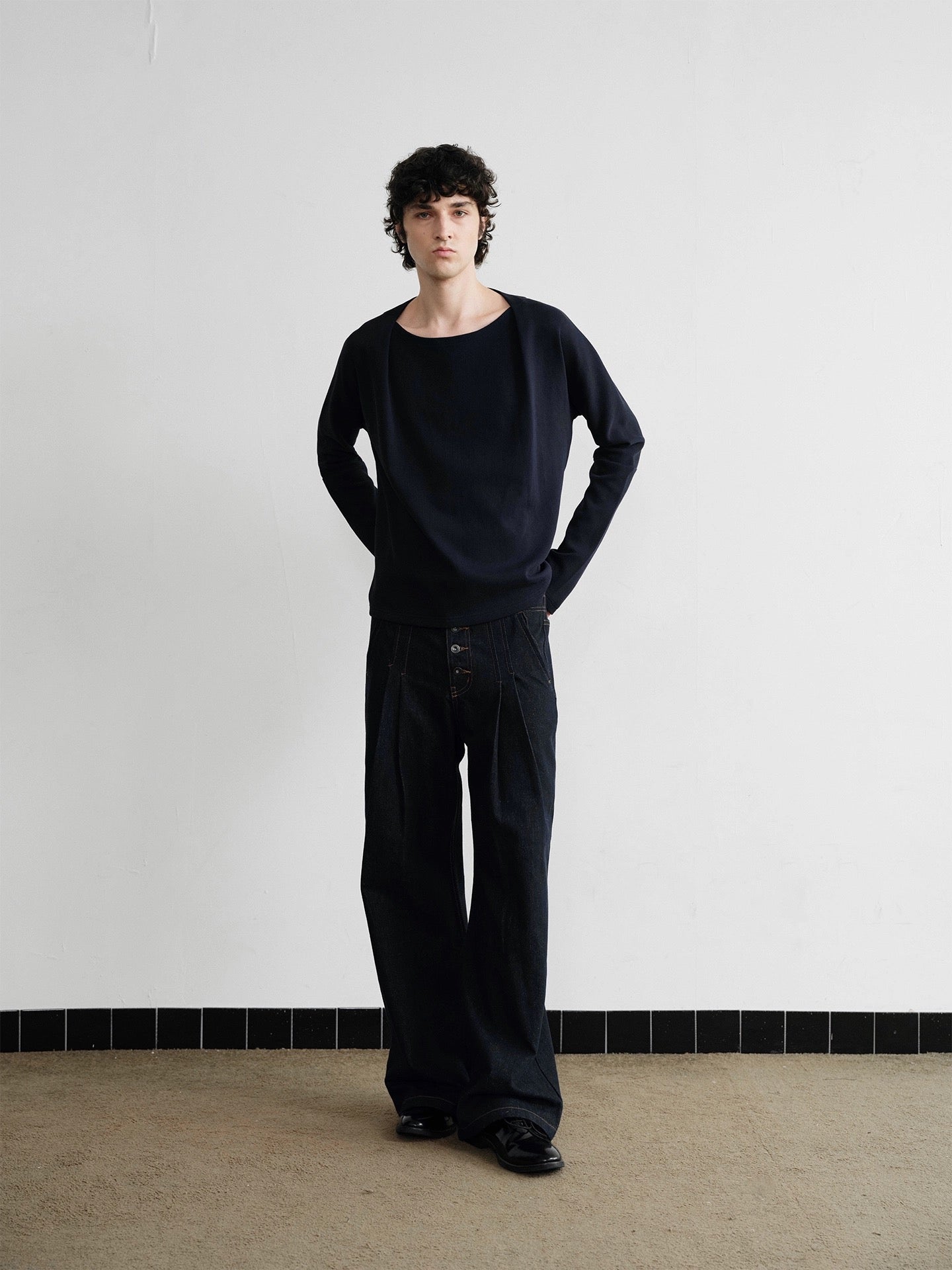 "Classy" Pleated Single-cut Long-Sleeve