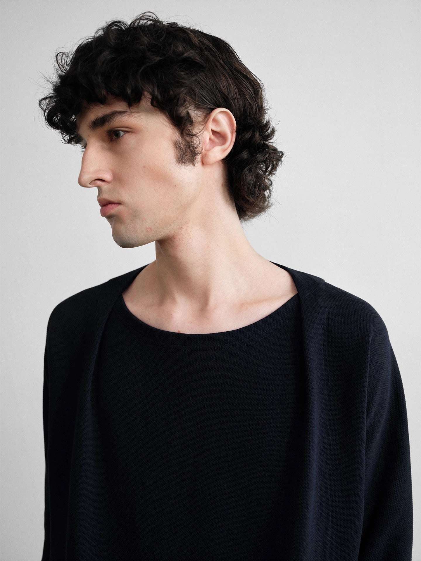 "Classy" Pleated Single-cut Long-Sleeve