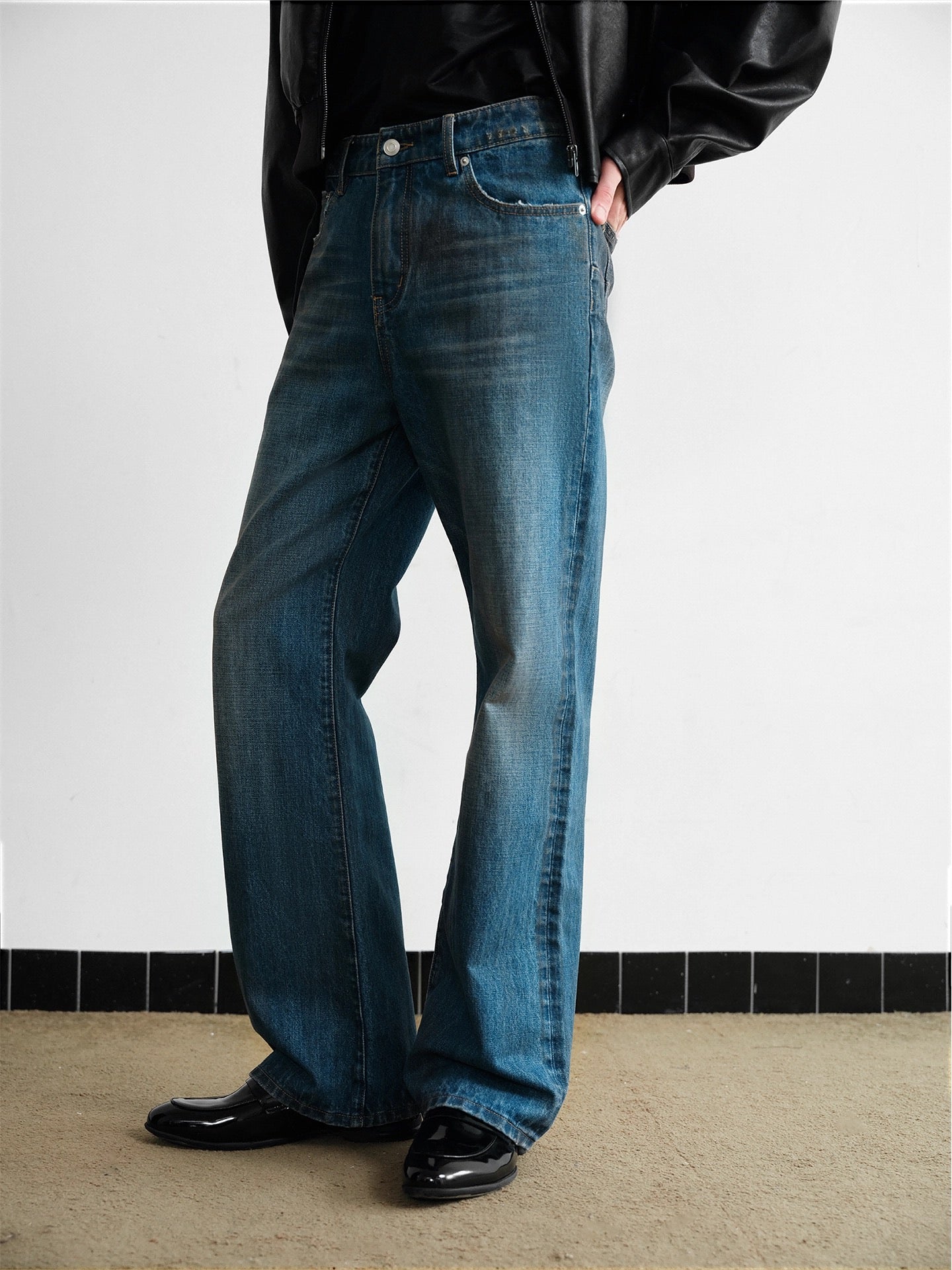 "Blue Desert" Washed Straight-Leg Jeans