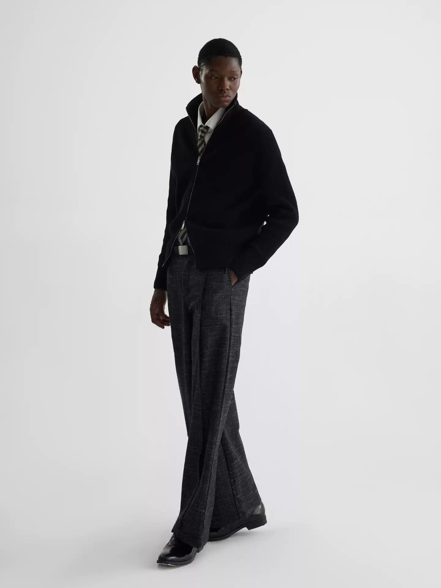 "Replica" Pattern Pleated Wide-Leg